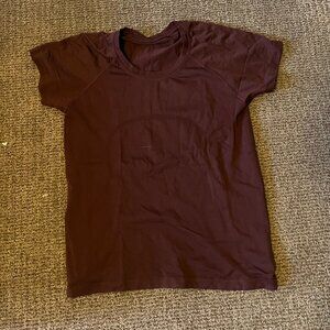Lululemon - Swiftly Tee (Crop) - Size 8 - Maroon